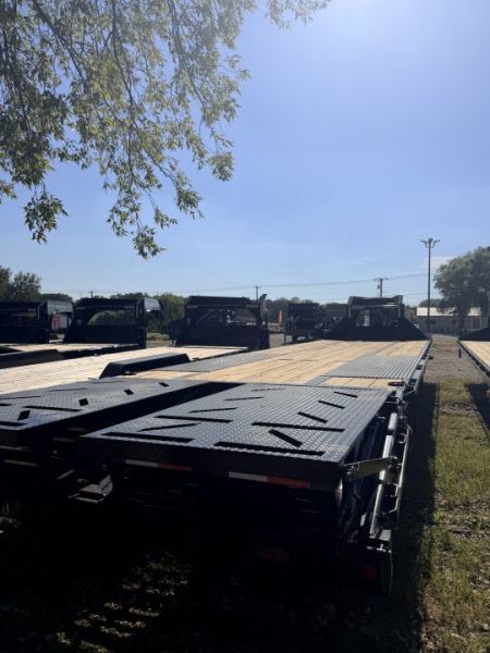 New 2027 Norstar FHG 102"x 32' Equipment Trailer
