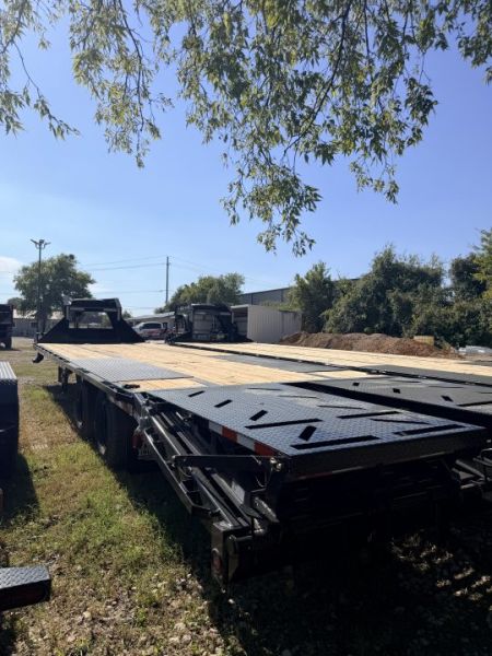 New 2027 Norstar FHG 102"x 32' Equipment Trailer
