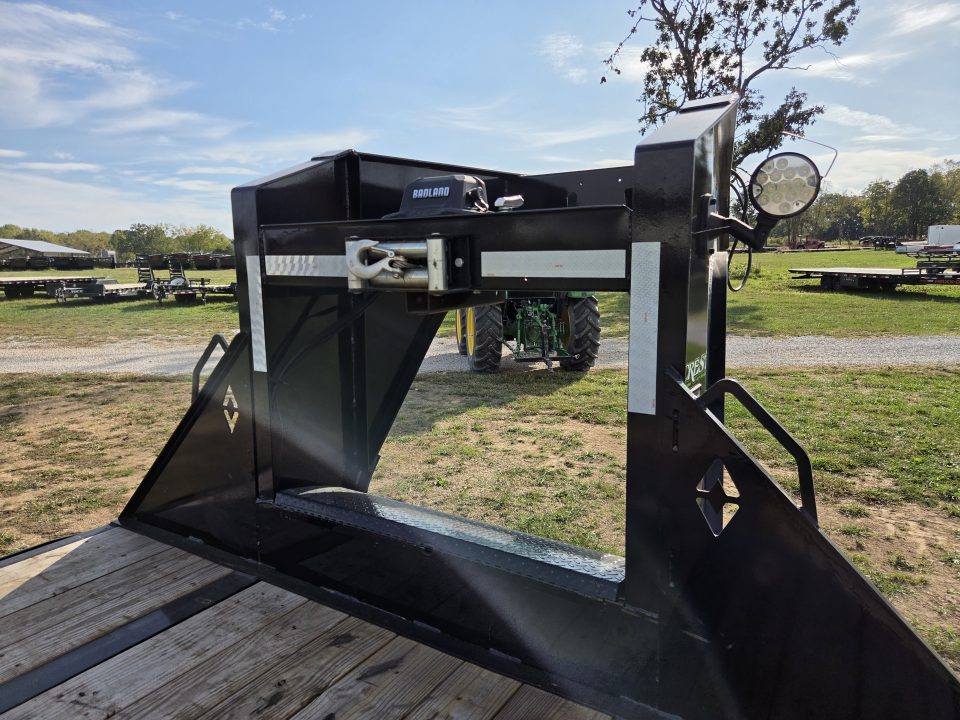 Used 2026 Diamond C 102X40 FMAX212 PACESETTER GOOSENECK HYDROTAIL W/ALUMINUM OUTERS 60" SPREAD & WINCH IN NECK
