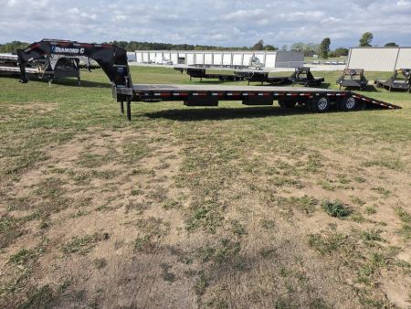 Used 2026 Diamond C 102X40 FMAX212 PACESETTER GOOSENECK HYDROTAIL W/ALUMINUM OUTERS 60" SPREAD & WINCH IN NECK
