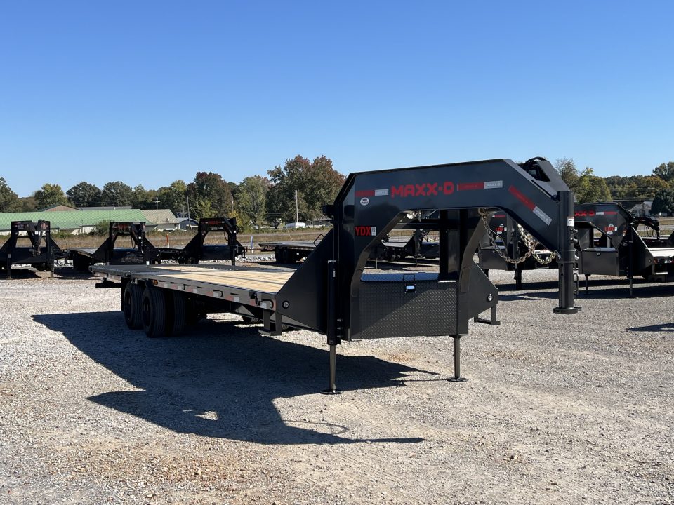 New 2027 MAXXD 102"X32' 30K Hydraulic Dovetail Gooseneck Trailer