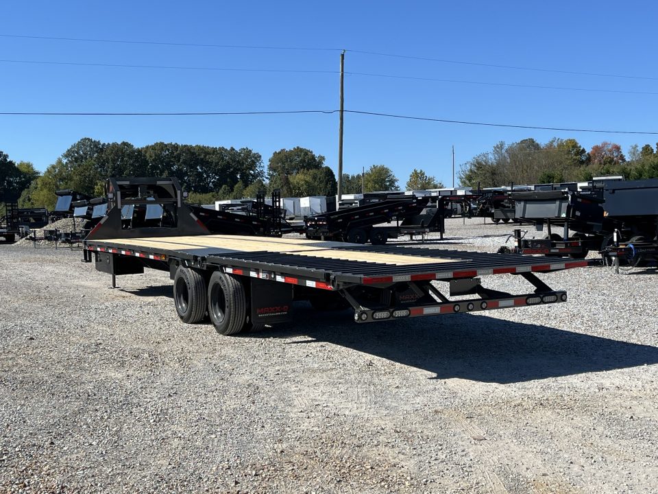 New 2027 MAXXD 102"X32' 30K Hydraulic Dovetail Gooseneck Trailer