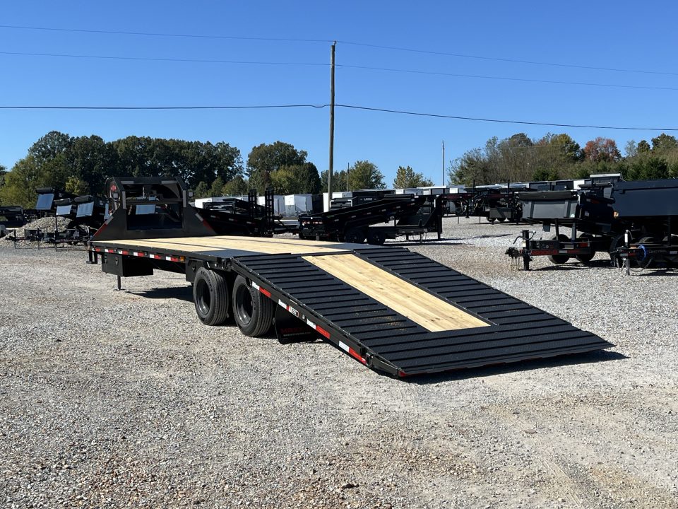 New 2027 MAXXD 102"X32' 30K Hydraulic Dovetail Gooseneck Trailer