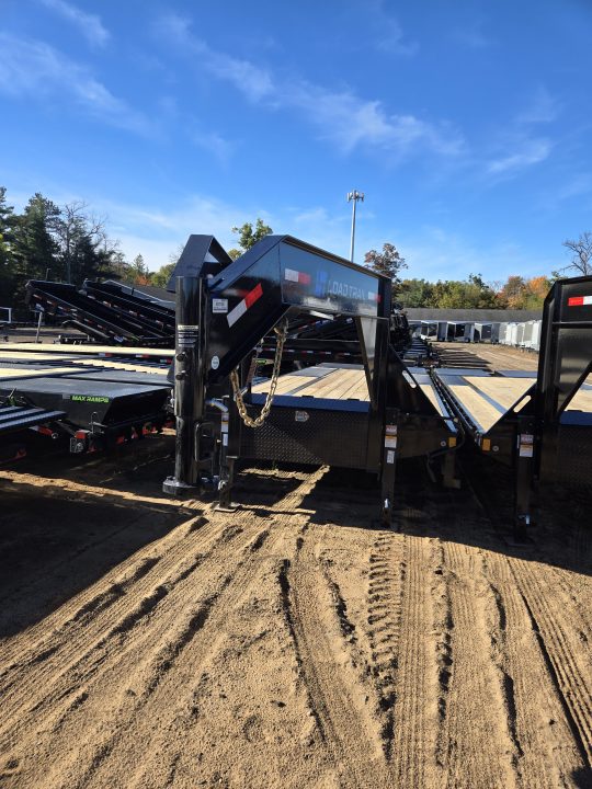 New 2027 Load Trail 102x28 gooseneck 24k w/max ramps Gooseneck Bodies