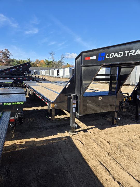 New 2027 Load Trail 102x28 gooseneck 24k w/max ramps Gooseneck Bodies
