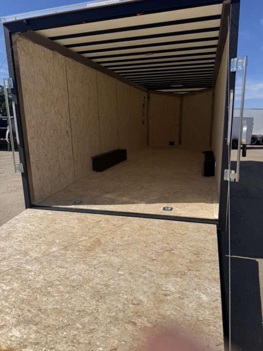 New 2027 Formula Trailers 8.5X24 CONQUEST ENCLOSED SE FLAT TOP VNOSE 10K WITH RAMP