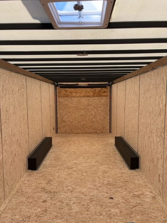 New 2027 Formula Trailers 8.5X24 CONQUEST ENCLOSED SE FLAT TOP VNOSE 10K WITH RAMP