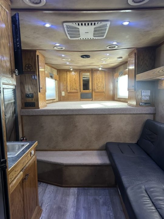 Used 2007 Cimarron 9x14 LQ 4 Horse
