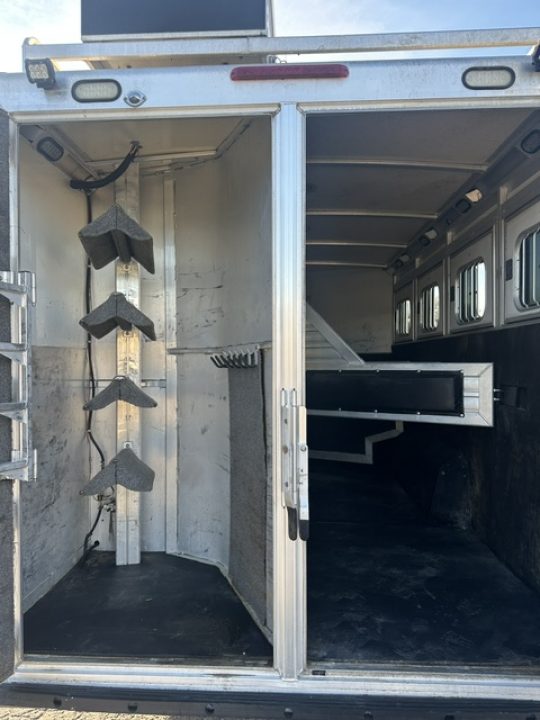 Used 2007 Cimarron 9x14 LQ 4 Horse