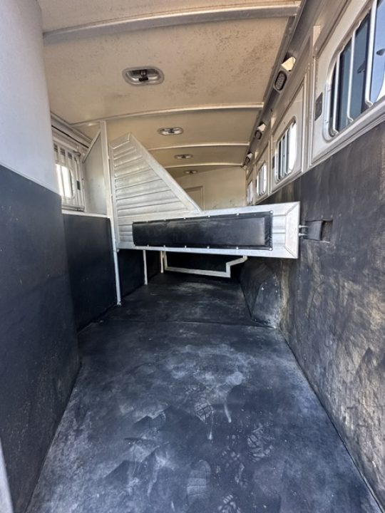 Used 2007 Cimarron 9x14 LQ 4 Horse