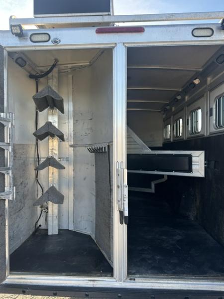 Used 2007 Cimarron 9x14 LQ 4 Horse