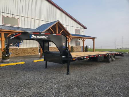 New 2027 Diamond C Trailers FMAX208 Flatbed Trailer / 15,500 GVWR / 102 x30' / Max Ramps