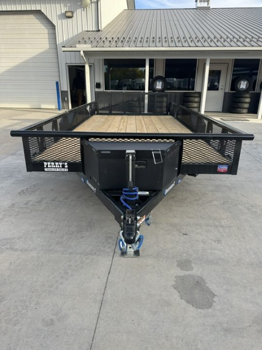 New 2027 Diamond C 16' GTU Flatbed
