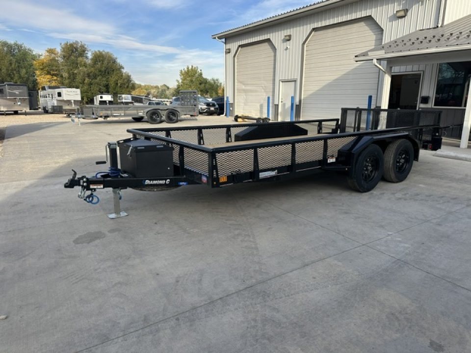 New 2027 Diamond C 16' GTU Flatbed