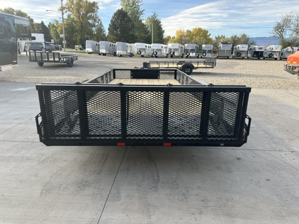 New 2027 Diamond C 16' GTU Flatbed