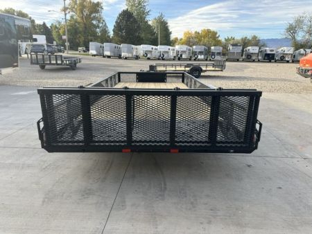 New 2027 Diamond C 16' GTU Flatbed