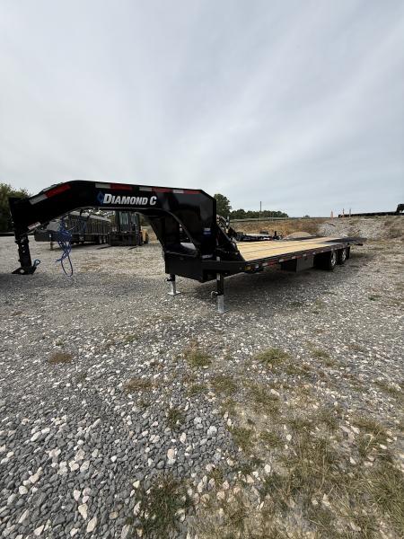 New 2027 Diamond C FMAX 210 32’ Flatbed Trailer, HYDRAULIC DOVETAIL, 2 SPD JACKS, 25K GVWR, ALUMINUM OUTER WHEEL, ABS BRAKES