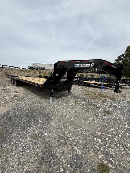 New 2027 Diamond C FMAX 210 32’ Flatbed Trailer, HYDRAULIC DOVETAIL, 2 SPD JACKS, 25K GVWR, ALUMINUM OUTER WHEEL, ABS BRAKES