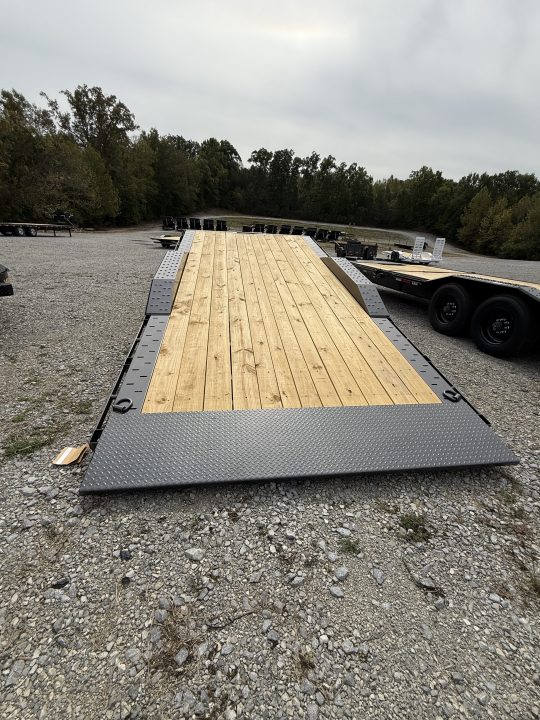New 2027 Diamond C HXD 208 22’ Tilt Trailer, HYD JACK, 102” WIDE, DRIVE OVER FENDERS, ABS BRAKES, WINCH PLATE/BED ROLLER