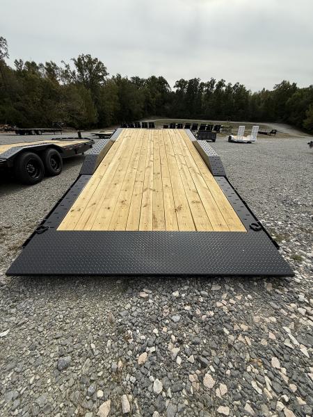 New 2027 Diamond C HXD 210 24’ Tilt Trailer, 23K GVWR, HYD JACK, ABS BRAKES, WINCH PLATE/BED ROLLER