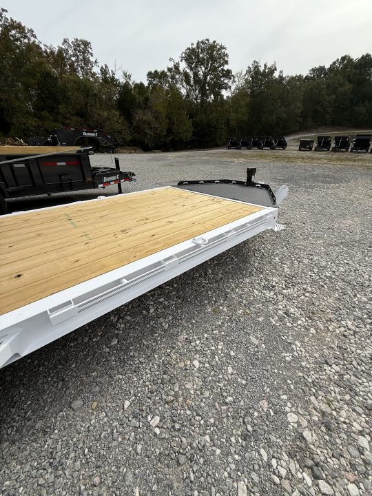 New 2027 Diamond C LPX 207 20’ Equipment Trailer, HEAVY DUTY KNEE RAMPS, 2 SPD JACK, 15.5K GVWR