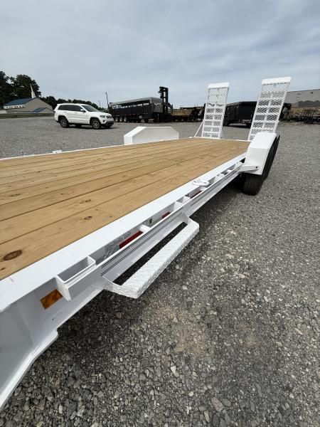 New 2027 Diamond C LPX 207 20’ Equipment Trailer, HEAVY DUTY KNEE RAMPS, 2 SPD JACK, 15.5K GVWR