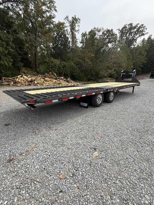 New 2027 Diamond C FMAX 210 32’ Flatbed Trailer, HYDRAULIC DOVETAIL AND JACKS, ALUMINUM OUTER WHEELS, 14PLY TIRES, ABS BRAKES
