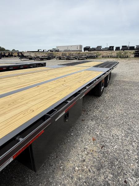 New 2027 Diamond C FMAX 210 32’ Flatbed Trailer, HYDRAULIC DOVETAIL AND JACKS, ALUMINUM OUTER WHEELS, 14PLY TIRES, ABS BRAKES