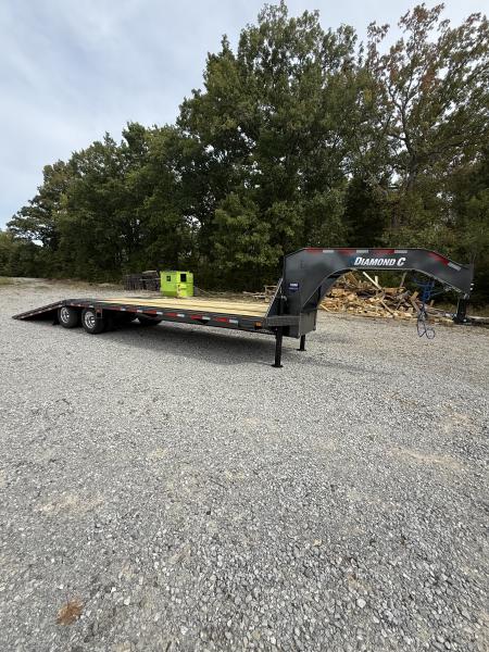 New 2027 Diamond C FMAX 210 32’ Flatbed Trailer, HYDRAULIC DOVETAIL AND JACKS, ALUMINUM OUTER WHEELS, 14PLY TIRES, ABS BRAKES