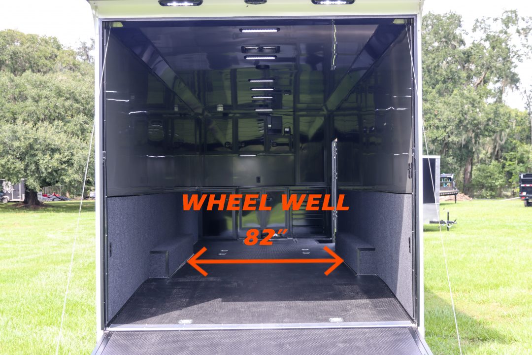 Used 2025 8.5X32 United Trailers RACE TRAILER