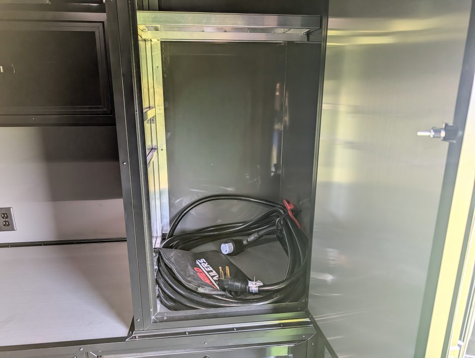 Used 2025 8.5X32 United Trailers RACE TRAILER