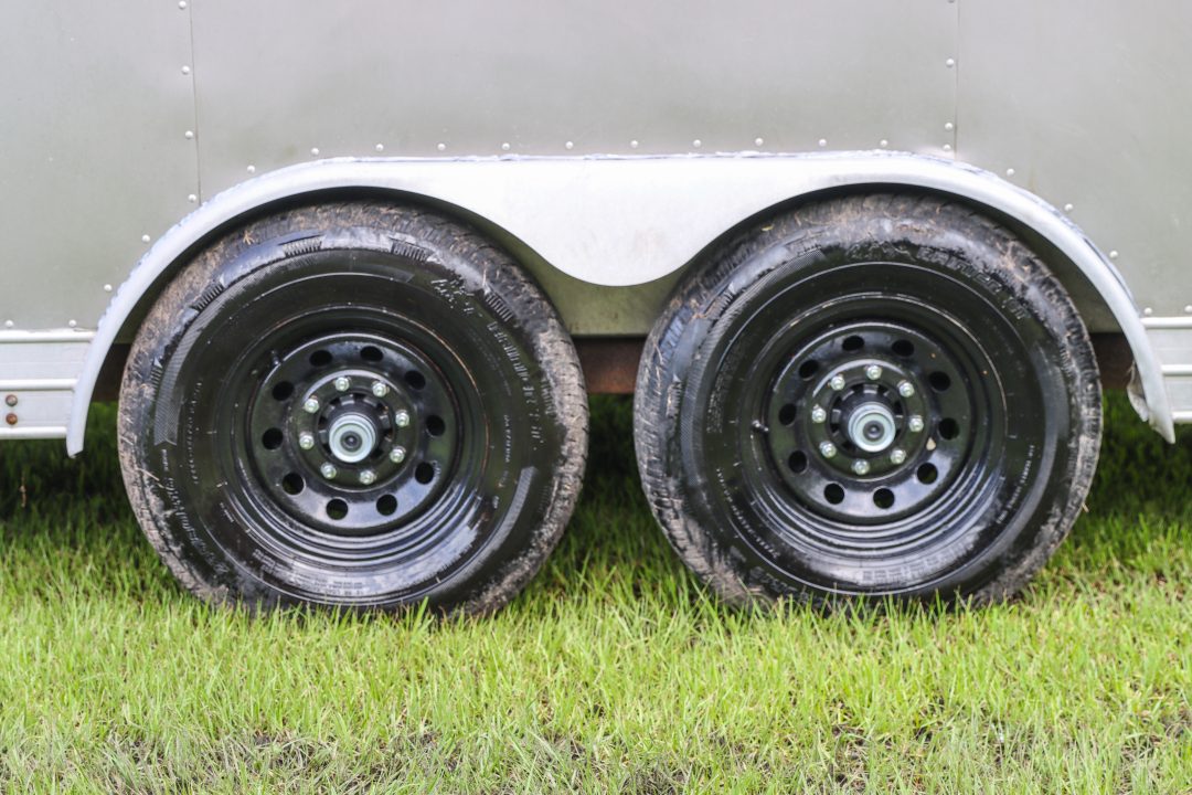 Used 2005 8.5X20 Featherlite SNOWBOBILE TRAILER