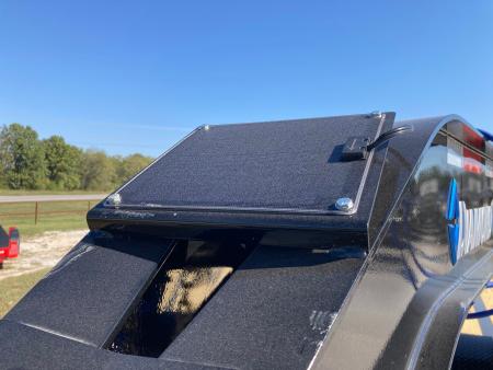 New 2027 Diamond C Trailers 102X32 TANDEM 25.9K GN HYDROTAIL W/ STEEL RUNNERS, HYDROJACKS, DISC BRAKES & SOLAR CHARGER Flatbed Trailer
