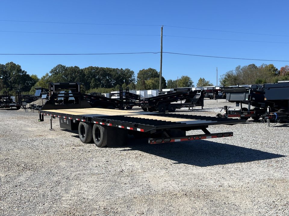 New 2027 Load Trail Gooseneck Hyd Dovetail Trailer | 102" x 32' 24K GVWR