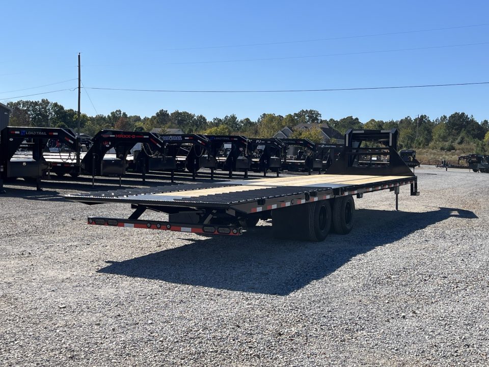 New 2027 Load Trail Gooseneck Hyd Dovetail Trailer | 102" x 32' 24K GVWR