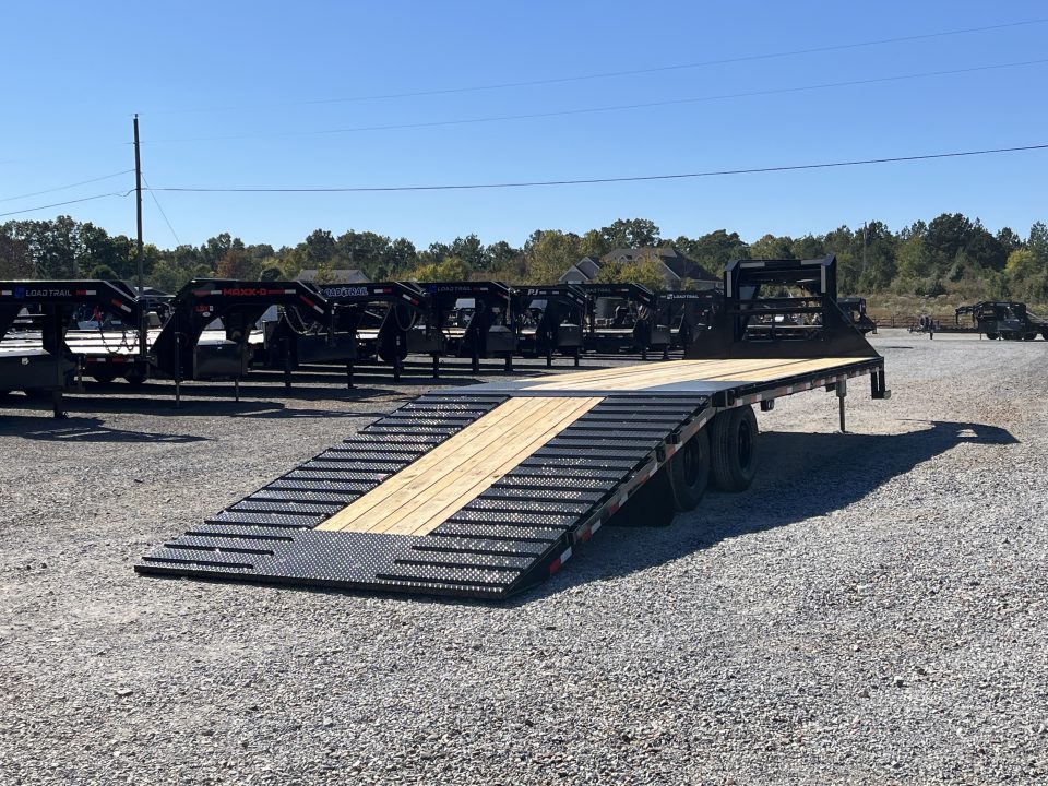 New 2027 Load Trail Gooseneck Hyd Dovetail Trailer | 102" x 32' 24K GVWR