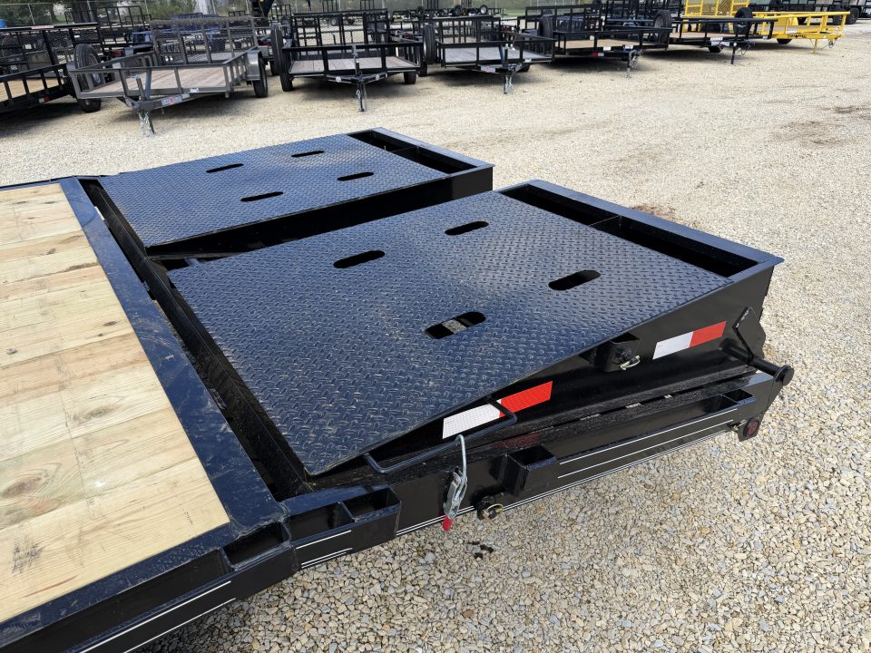 New 2027 Double A 25+5 Deckover Gooseneck 14K