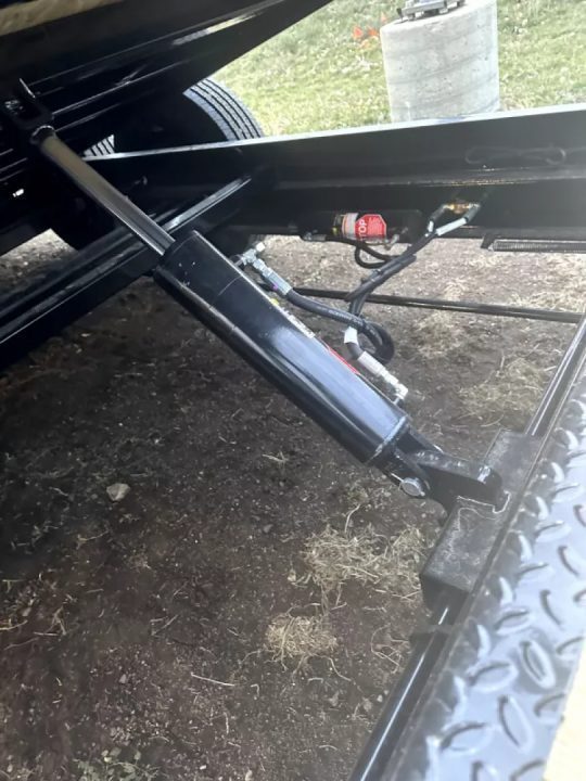New 2027 Delco Trailers 24' gooseneck Split deck tilt bed, 2 #8000 lb torsion axles- #16000lb GVWR(16 tilt+8'stationary) Equipment Trailer