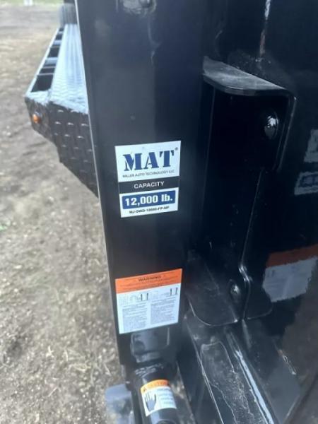 New 2027 Delco Trailers 24' gooseneck Split deck tilt bed, 2 #8000 lb torsion axles- #16000lb GVWR(16 tilt+8'stationary) Equipment Trailer