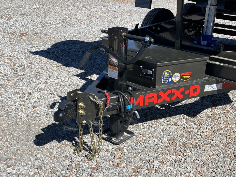 New 2027 MAXXD 60"x10' 10k Dump Trailer