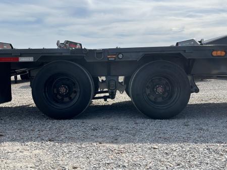 New 2027 MAXXD Hydraulic Dovetail Gooseneck Trailer | 34' x 102' 30K GVWR
