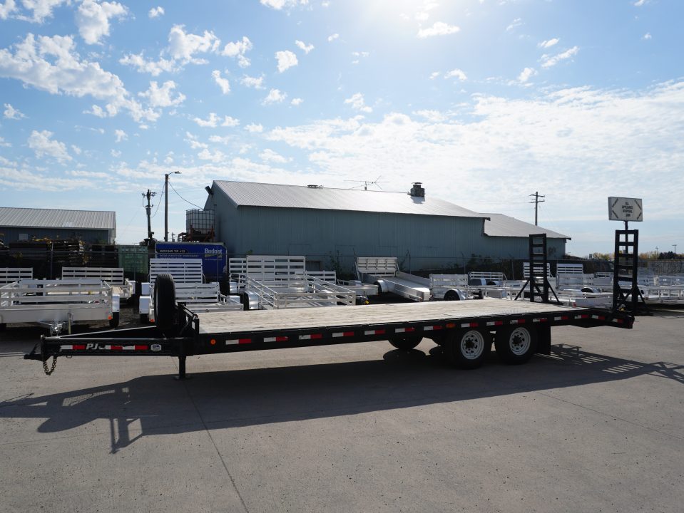 Used 2019 PJ Trailers F8 24ft Deckover Trailer