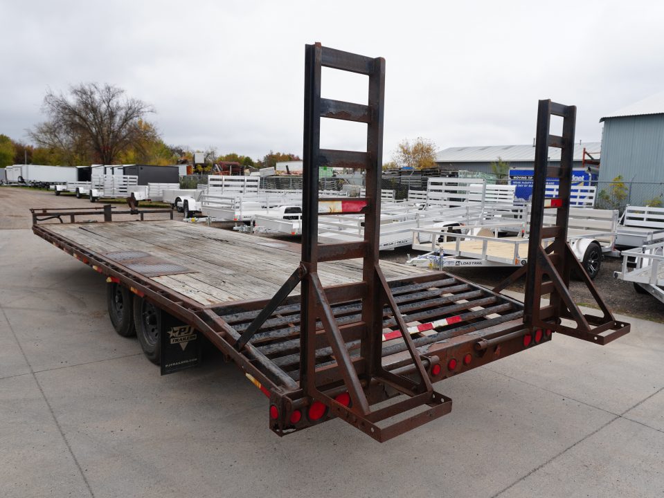 Used 2015 PJ Trailers F8 24ft Deckover Trailer