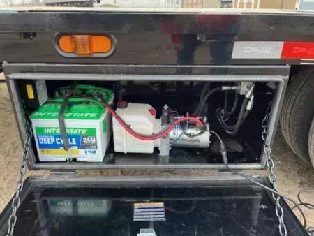 New 2027 Delco Trailers 32' Hydraulic Dove Tail Gooseneck 22,999#lb GVWR Deckover Trailer