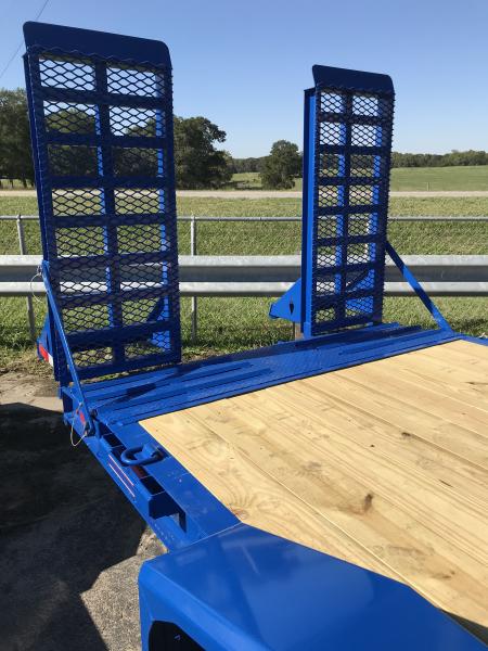 New 2027 Diamond C Trailers 82x20 LPX207 Equipment Trailer