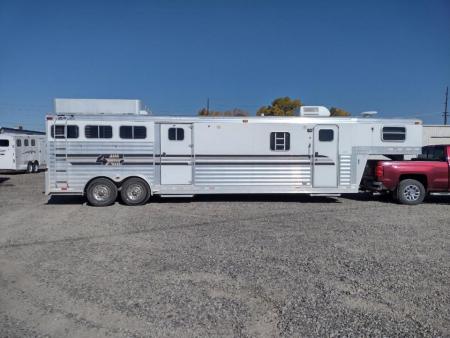Used 2004 4-Star Trailers 3 Horse Trailer with Living Quarters