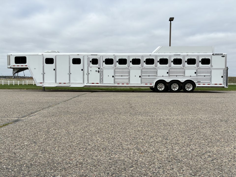 Used 2019 Cimarron Trailers 9H NorthStar Slant Gooseneck Horse Trailer