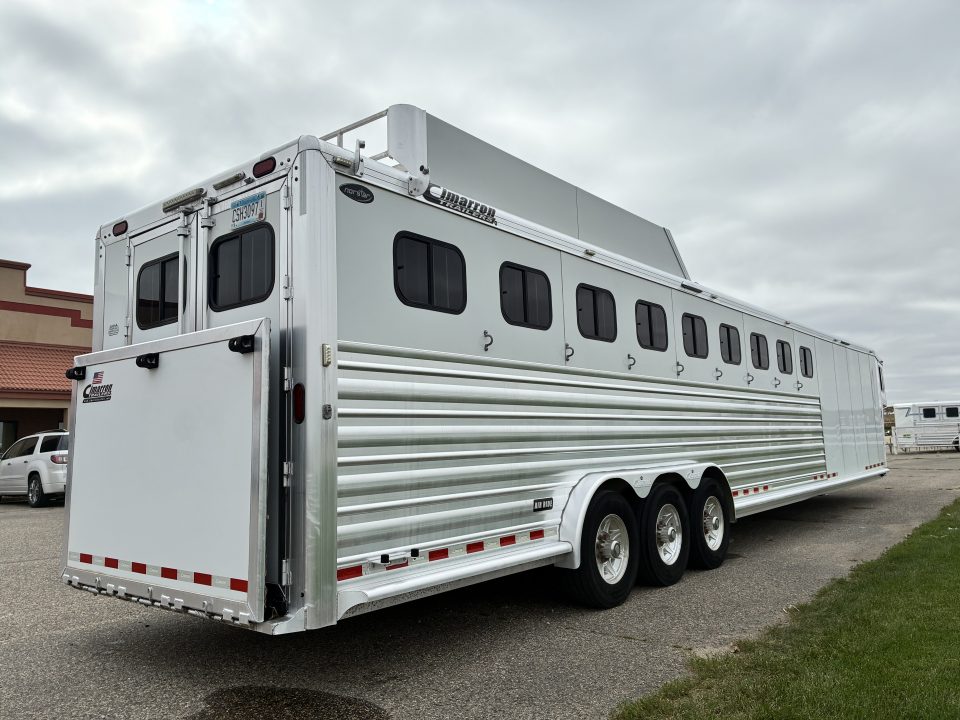 Used 2019 Cimarron Trailers 9H NorthStar Slant Gooseneck Horse Trailer