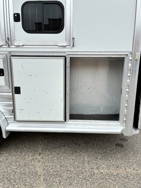 Used 2019 Cimarron Trailers 9H NorthStar Slant Gooseneck Horse Trailer