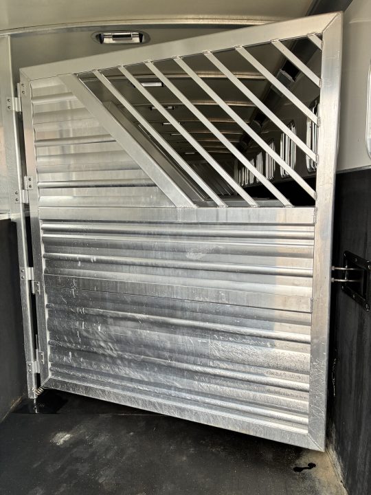 Used 2019 Cimarron Trailers 9H NorthStar Slant Gooseneck Horse Trailer